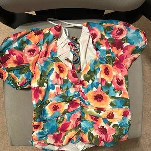 Crop top from Lulu, never worn cute to dress up or dress down